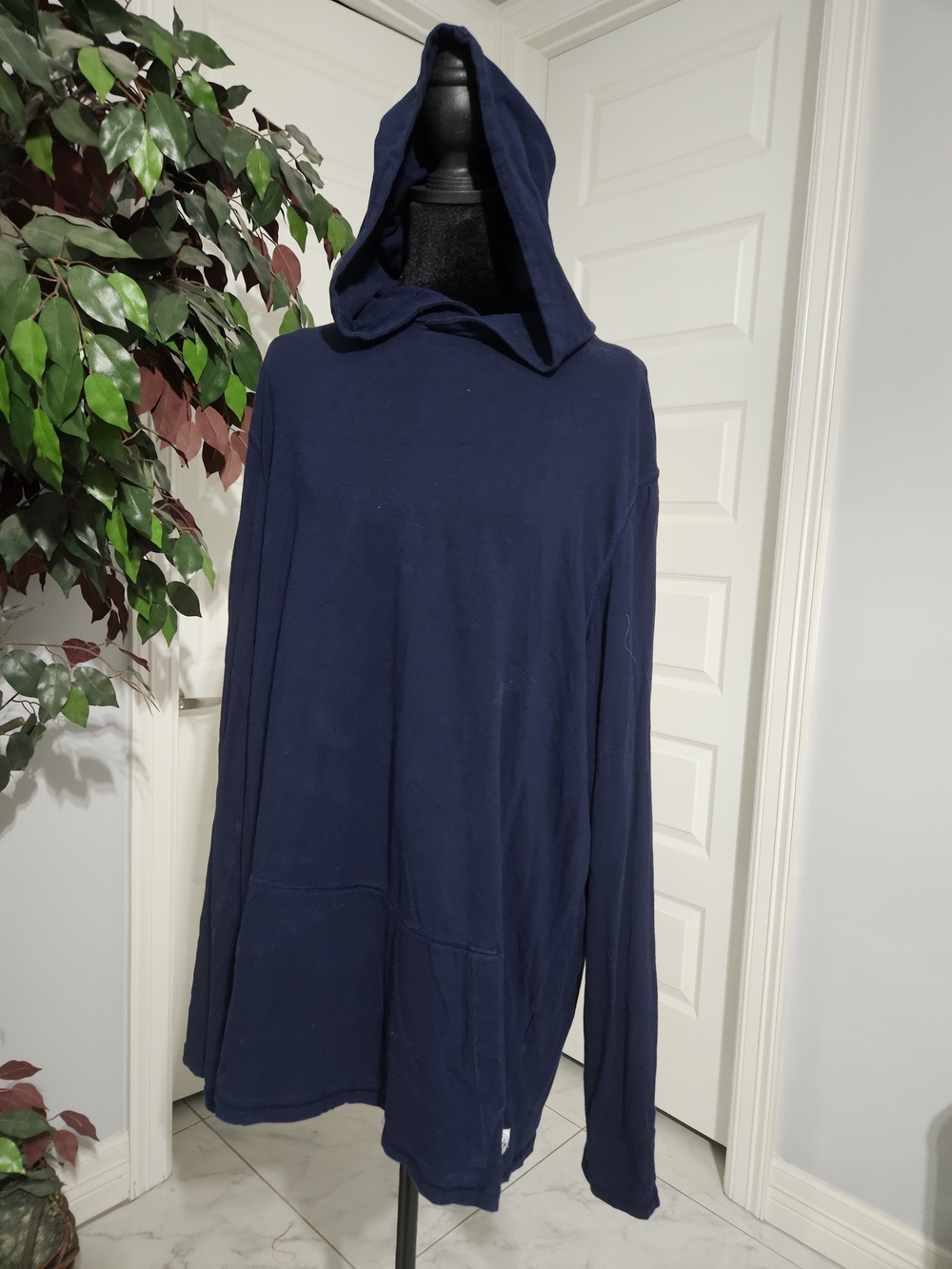 Express Men's Navy Hooded Crewneck Sweater